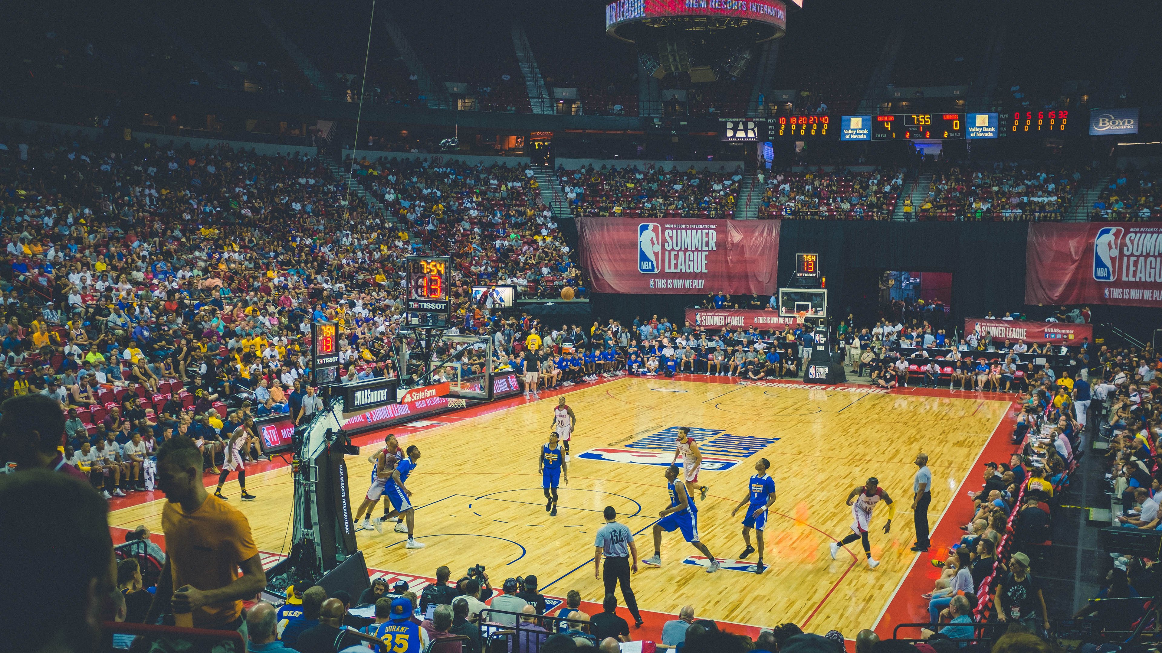 梅西在世界杯预选赛中建功，阿根廷展现强大实力